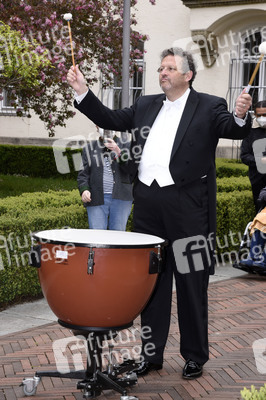 Aktion 'Paukenschlag gegen die Einsamkeit' in München