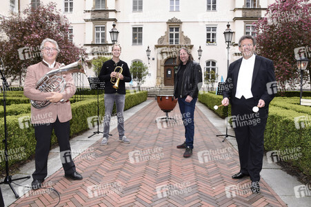 Aktion 'Paukenschlag gegen die Einsamkeit' in München