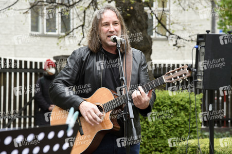 Aktion 'Paukenschlag gegen die Einsamkeit' in München