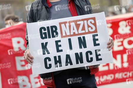 Demo 'Düsseldorf stellt sich quer' in Düsseldorf