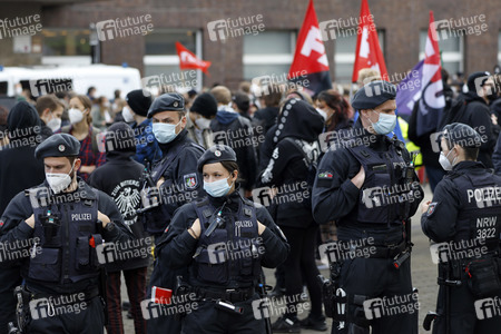 Demo 'Düsseldorf stellt sich quer' in Düsseldorf