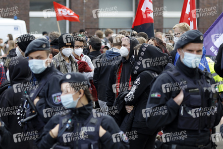 Demo 'Düsseldorf stellt sich quer' in Düsseldorf