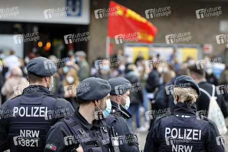 Demo 'Düsseldorf stellt sich quer' in Düsseldorf