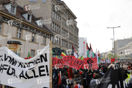 Revolutionäre 1. Mai Demo in Berlin