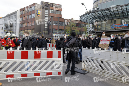 Revolutionäre 1. Mai Demo in Berlin