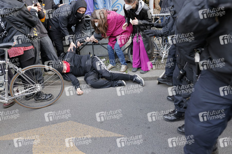 Revolutionäre 1. Mai Demo in Berlin