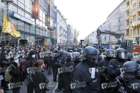 Revolutionäre 1. Mai Demo in Berlin