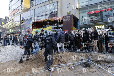 Revolutionäre 1. Mai Demo in Berlin