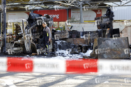 Willi Herrens abgebrannter Foodtruck in Frechen