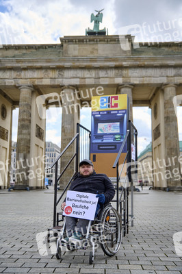 Protestaktion für Barrierefreiheit in Berlin