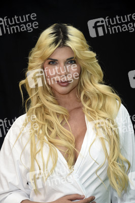 Dr. Sindsen feat. Sarina Kolibal 'Angel Luxury' Launch in Berlin