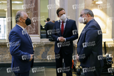 Fototermin mit Ronan Le Gleut im Bundesrat in Berlin
