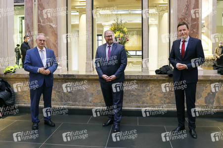 Fototermin mit Ronan Le Gleut im Bundesrat in Berlin