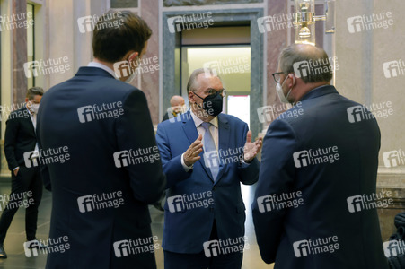 Fototermin mit Ronan Le Gleut im Bundesrat in Berlin