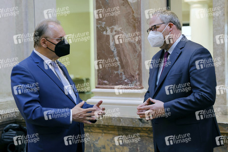Fototermin mit Ronan Le Gleut im Bundesrat in Berlin