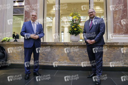 Fototermin mit Ronan Le Gleut im Bundesrat in Berlin