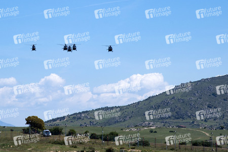 Nationalflaggenübergabe an die ACAVIET in Colmenar Viejo