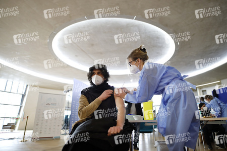 Sonderimpfaktion in der Ditib Moschee in Köln