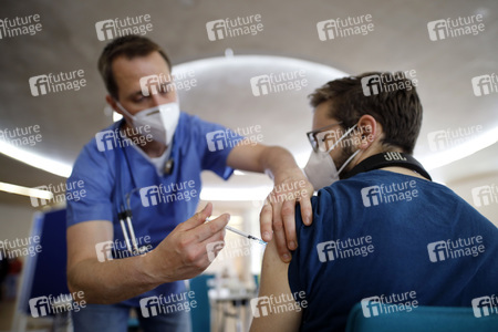 Sonderimpfaktion in der Ditib Moschee in Köln