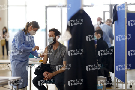 Sonderimpfaktion in der Ditib Moschee in Köln