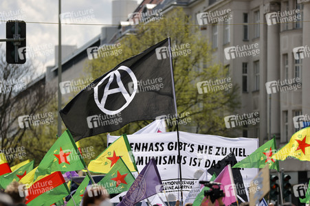 Demo gegen Gewaltübergriffe durch Polizisten in Berlin