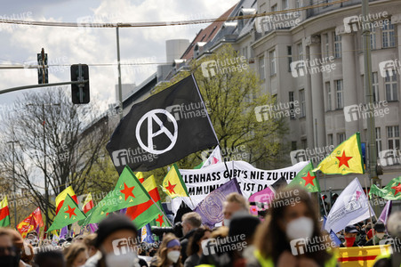 Demo gegen Gewaltübergriffe durch Polizisten in Berlin