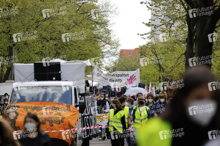 Demo gegen Gewaltübergriffe durch Polizisten in Berlin