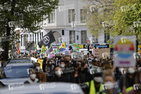 Demo gegen Gewaltübergriffe durch Polizisten in Berlin