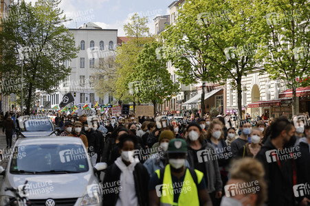 Demo gegen Gewaltübergriffe durch Polizisten in Berlin