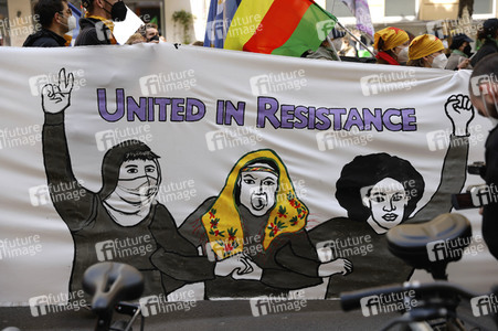 Demo gegen Gewaltübergriffe durch Polizisten in Berlin