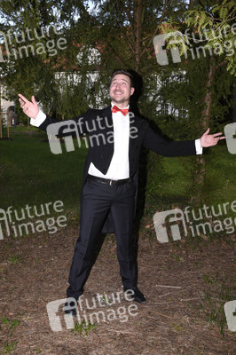 Christoph Baierl beim Streaming von 'Lebensfreude' in Haar