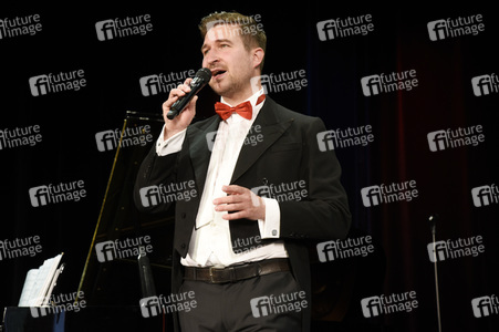 Christoph Baierl beim Streaming von 'Lebensfreude' in Haar