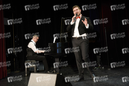 Christoph Baierl beim Streaming von 'Lebensfreude' in Haar