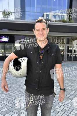 Fototermin für das Nothilfe-Projekt #hierspieltdiemusik in Berlin