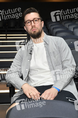 Fototermin für das Nothilfe-Projekt #hierspieltdiemusik in Berlin