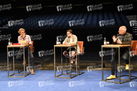 Fototermin für das Nothilfe-Projekt #hierspieltdiemusik in Berlin