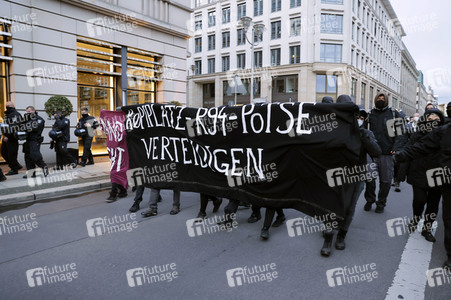 Demonstration für den Erhalt von 'Köpi 137' in Berlin