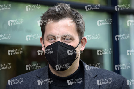 SPD-Aktion Hissung der Regenbogenflagge in Berlin