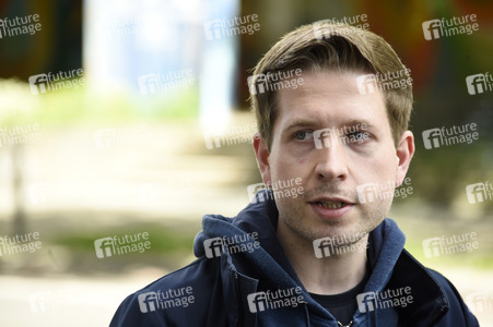 SPD-Aktion Hissung der Regenbogenflagge in Berlin