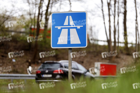 Symbolfoto Autobahnauffahrt
