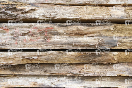 Symbolfoto Holzknappheit