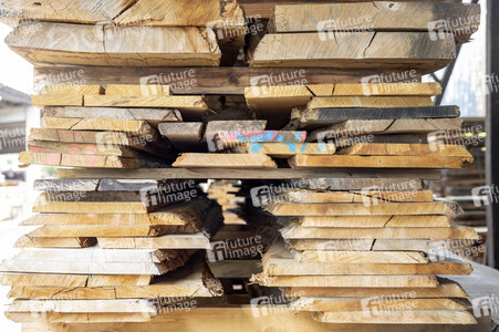 Symbolfoto Holzknappheit