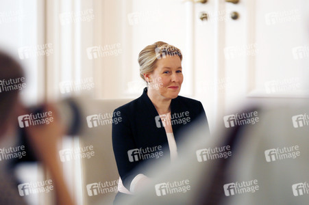 Fototermin mit Frank-Walter Steinmeier, Franziska Giffey und Christine Lambrecht in Berlin