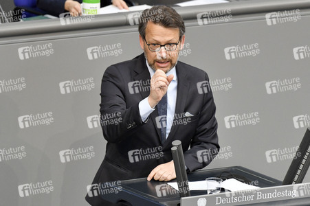 230. Sitzung des Deutschen Bundestages in Berlin