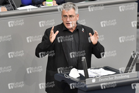 230. Sitzung des Deutschen Bundestages in Berlin