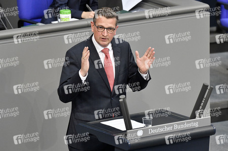 230. Sitzung des Deutschen Bundestages in Berlin