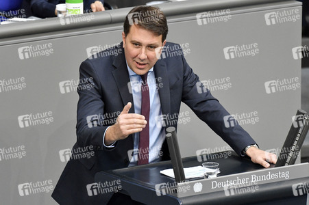 230. Sitzung des Deutschen Bundestages in Berlin