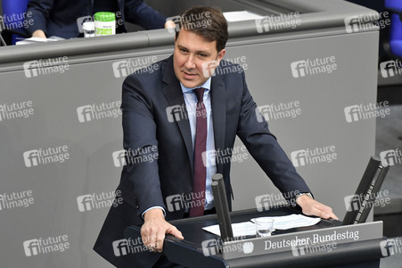 230. Sitzung des Deutschen Bundestages in Berlin