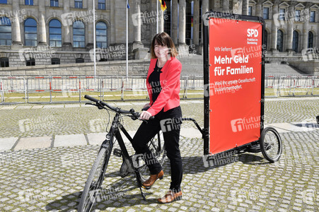Fototermin der SPD zur sozialdemokratischen Erfolgsbilanz in Berlin