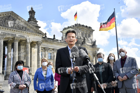 Fototermin der SPD zur sozialdemokratischen Erfolgsbilanz in Berlin